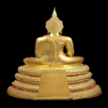พระประธานยิ้มรั้บฟ้า วัดระฆัง