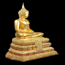 พระประธานยิ้มรั้บฟ้า วัดระฆัง