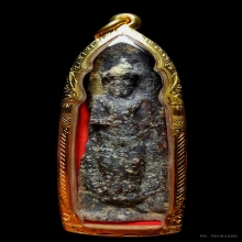 พระร่วงยืนหลังลายผ้า จ.ลพบุรี