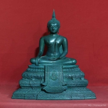 พระพุทธวชิรโลกนาถ มูลนิธิปกเกล้าตุลาการ ๒๕๕๕ สีเขียว 9 นิ้ว 