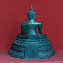 พระพุทธวชิรโลกนาถ มูลนิธิปกเกล้าตุลาการ ๒๕๕๕ สีเขียว 9 นิ้ว 