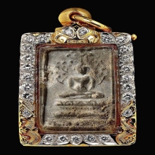 พระสมเด็จปิลันทน์ พิมพ์สี่เหลี่ยมปรกโพธิ์