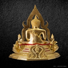 พระพุทธชินราชจำลอง ฐานลายสองชั้น ด้านหน้าอกเลาบนผ้าทิพย์ 5