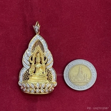 พระพุทธชินราชทองคำล้อมเพชร