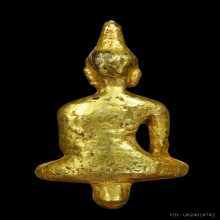 พระยอดธงเนื้อทองคำ