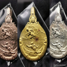 พระมหาชนกใหญ่​ ทองคำ​ นาค​ เงิน
