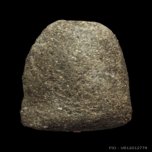 พระปิดตาหลวงปู่ยิ้ม วัดหนองบัว พิมพ์แข้งซ้อน เนื้อเทา