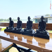 พระบูชา นั่งกระดานสามแผ่น หลวงพ่อกวย ปี๒๕๖๕ สร้างน้อย