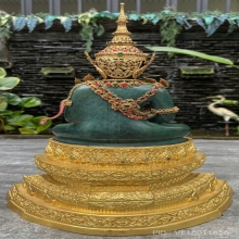 พระพุทธมหามณีรัตนปฏิมากร ภ.ป.ร. รุ่นแรก ปี2547 เนื้อนวโลหะ