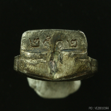 รูปเหมือนใบโพธิ์ เจ้าคุณนรฯ ปี 2512 ทองคำและเงิน