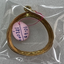 กรอบทองปิดตาจับโบ้2ไข่ปลามือ2  นน 10.6g