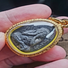 พระปิดตากนกข้าง