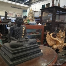 พระพุทธรูปบูชาหลวงปู่โต๊ะ รุ่นแรก