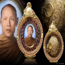 ล็อกเก็ต​ปากเเดง ท่านพ่อลี ปี2500 พิมพ์​เล็กพร้อมตัวถังทอง