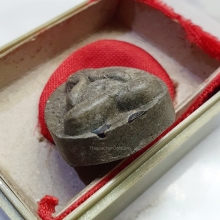 กนกข้าง