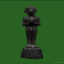 ไอ้ไข่ วัดเจดีย์ ไม้งิ้วดำแกะ รุ่นแรก ปี56