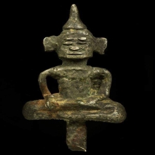 พระยอดธง เนื้อเงิน กรุวัดกลาง อ.สิชล ศิลปะนครศรีธรรมราช