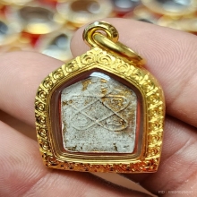 พระผงพรายกุมาร หลวงปู่ทิม วัดละหารไร่ บล้อกแรก