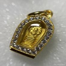 พระปรกใบมะขามหลวงปู่โต๊ะเนื้อทองคำปี2521