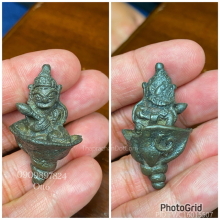 พระอุปคุตหน้าฤษีเนื้อสัมฤทธิ์เงิน องค์ดาราหนังสือเล่มเก่า