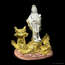 รูปหล่อเจ้าแม่กวนอิมทรงประทับมังกร เนื้อสามกษัตริย์
