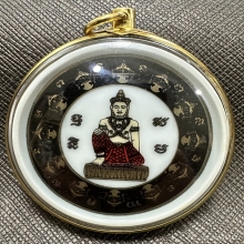 พ่อจตุคามเนื้อกระเบื้องเพ้นท์ทองลงยา เลี่ยมทองคำจับขอบ