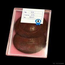กะลาแกะลายมือครูบาอินทร์ วัดบ้านใหม่