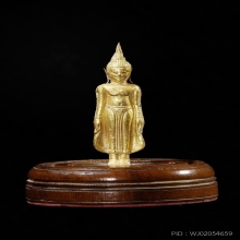 พระยืนเปิดโลกบุทองคำสมัยสุโขทัย 