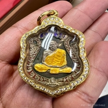 เหรียญเสมาแปดรอบหลวงปู่ทิม นวะหน้าเงินลงยาสวยแชมป์
