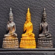 พระกริ่งประทานพร 