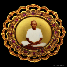 พระของขวัญสายหลวงพ่อสดวัดปากน้ำล๊อกเก็ตคุณยายจันทร์ ขนนกยูง