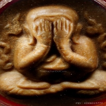 พระปิดตา กนกข้าง เนื้อเกสรเลี่ยมทองตีเกลียว สร้าง1500 องค์