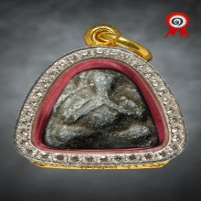 พระปิดตาพุงป่อง หลวงปู่ศุข เนื้อชินตะกั่ว หลังจาร