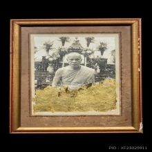 ภาพหลวงพ่อวัดปากน้ำพร้อมลายเซ็นทันยุค