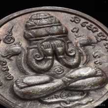เหรียญปิดตาพังพระกาฬ เครายาวพรายเงิน