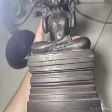 กุมารทองอาจารย์หมออภิชาติ ชินะโชติ มีนัมเบอร์จารใต้ฐาน
