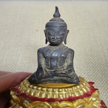 พระบูชาอยุธยา หน้าตัก 1 นิ้วเศษ เนื้อเงิน