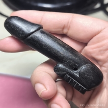 ปลัดขิกเพชรพญาธรหลวงพ่อหอม วัดชากหมาก