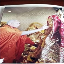 เทวรูป เจ้าแม่กวนอิมพันมือ นั่งบัวฐานมังกร สูง170 cm ใหญ่มาก