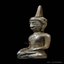 พระเงินนั่งลอยองค์ ไม่มีฐานรองรับ กรุนาคาม วัดนาคคาม นครศรีฯ