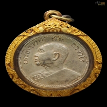 พระอาจาร์ยฝั้นรุ่น9เนื้อกะไหล่เงิน