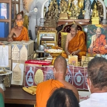 พระพุทธเจริญทรัพย์ หลวงปู่มหาศิลา สิริจันโท