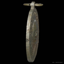 เหรียญเเจกเเม่ครัว หลวงพ่อแดง วัดเขาบันไดอิฐ (บล็อคตาไก่)