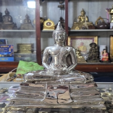 หลวงพ่อโสธรหน้าตัก7นิ้ว  รุ่นมหาโภคทรัพย์  สร้างแค่10องค์  