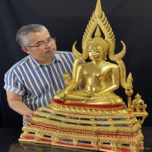พระพุทธชินราชจำลอง วัดพระศรีรัตนมหาธาตุวรมหาวิหาร ปิดทอง 16