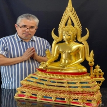พระพุทธชินราชจำลอง วัดพระศรีรัตนมหาธาตุวรมหาวิหาร ปิดทอง 16