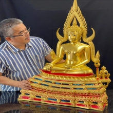 พระพุทธชินราชจำลอง วัดพระศรีรัตนมหาธาตุวรมหาวิหาร ปิดทอง 16