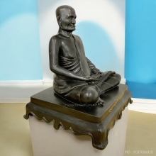 หลวงพ่อเงิน บูชาหน้าตัก 9.9 นิ้ว เลข 169