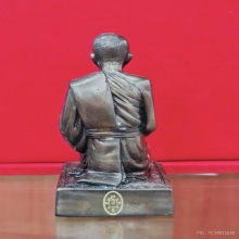 หลวงพ่อแดง  วัดเขาบันไดอิฐ