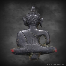 ยอดธงอยุธยา เนื้อเงิน พระมีบิ่นติ่งหูนิดหน่อย(แต่ไม่มีซ้อม)